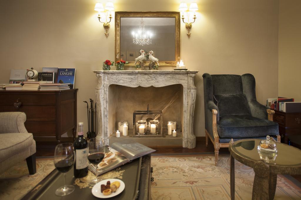 Corte Gondina Boutique Hotel La Morra Eksteriør billede