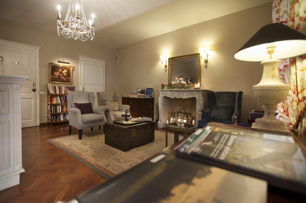 Corte Gondina Boutique Hotel La Morra Eksteriør billede