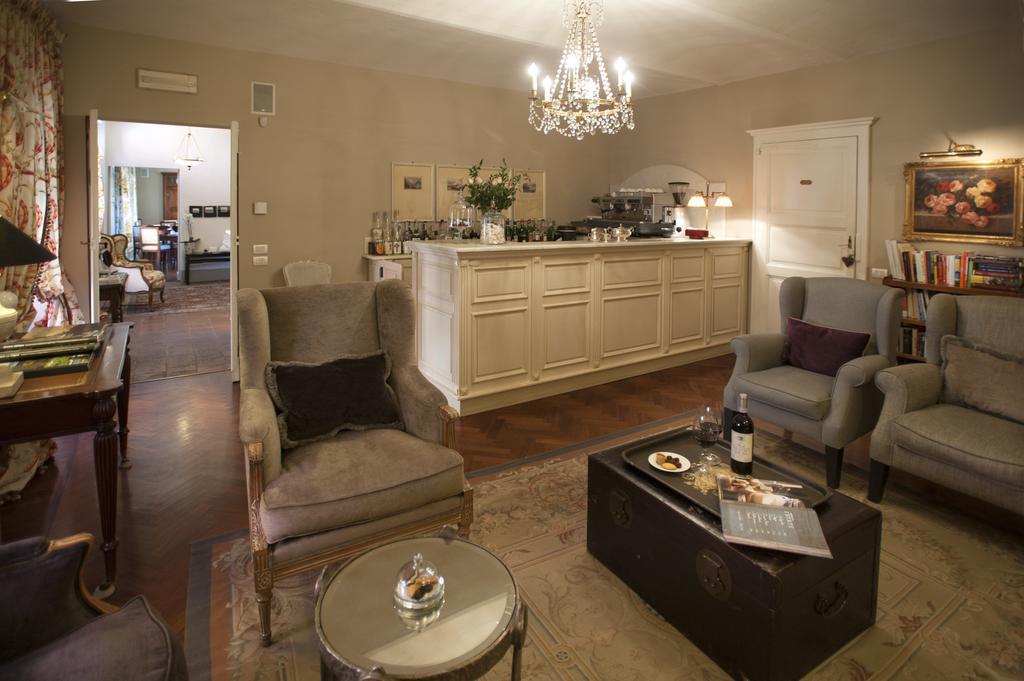 Corte Gondina Boutique Hotel La Morra Eksteriør billede
