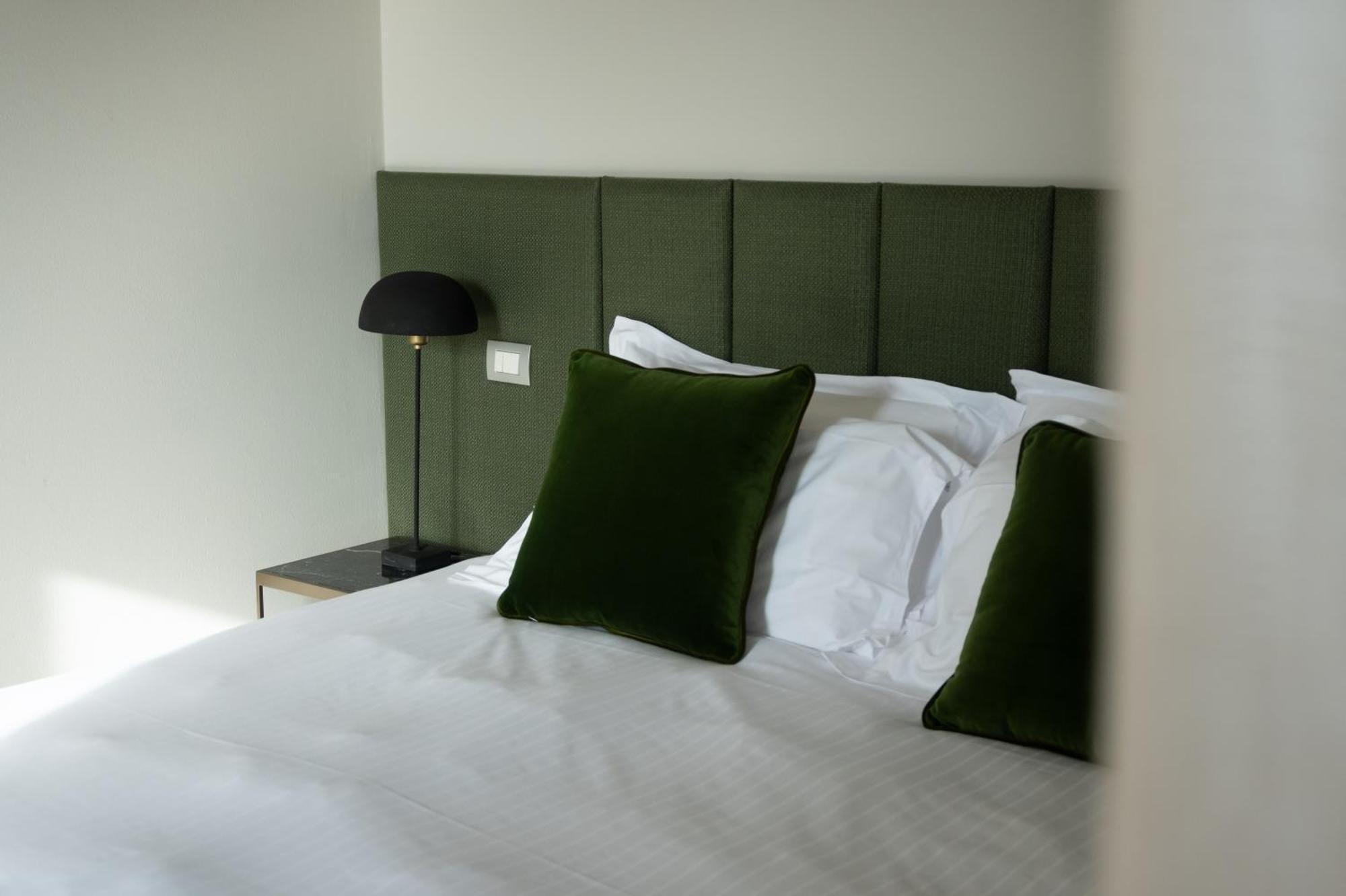 Corte Gondina Boutique Hotel La Morra Eksteriør billede