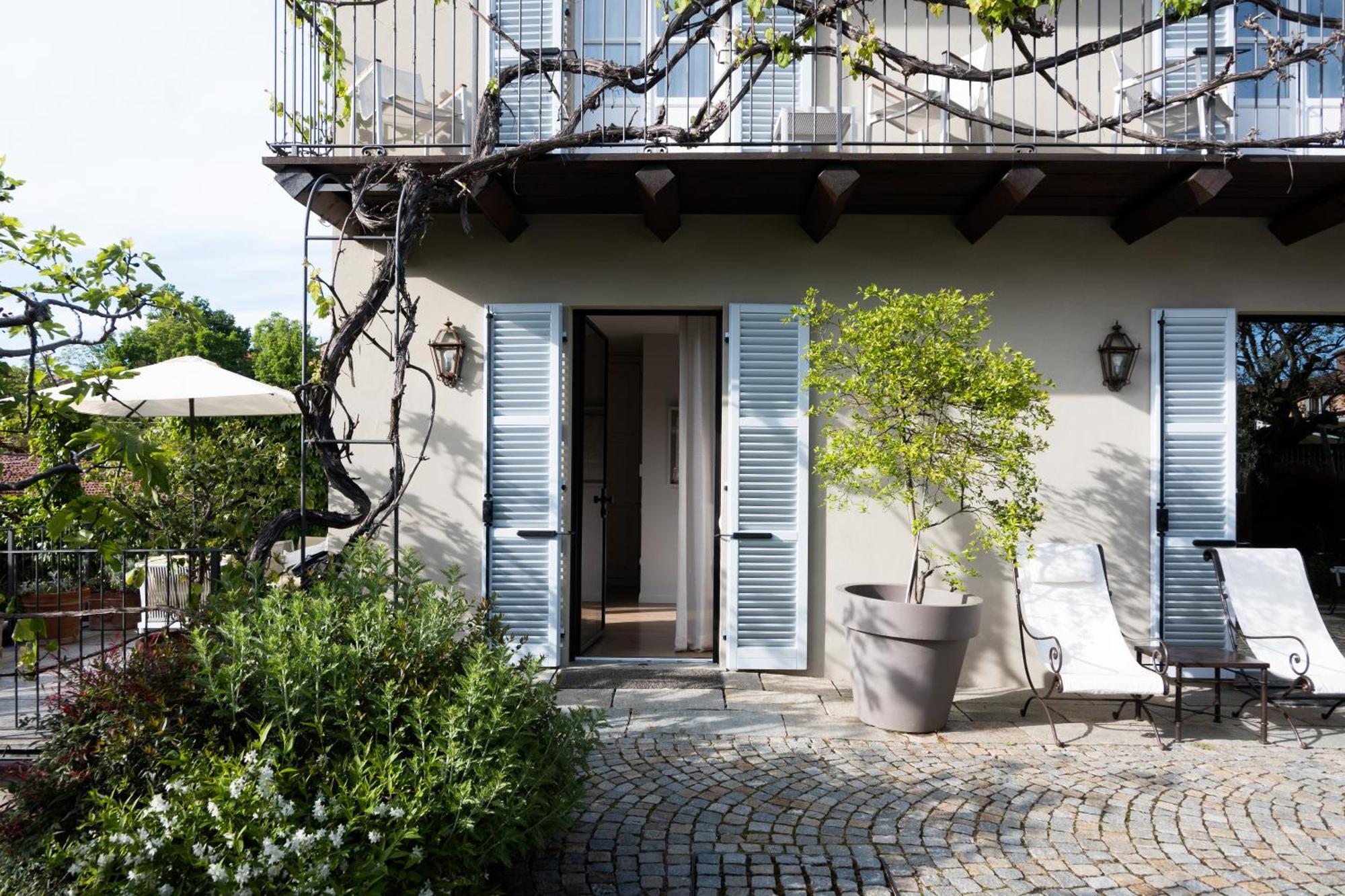 Corte Gondina Boutique Hotel La Morra Eksteriør billede