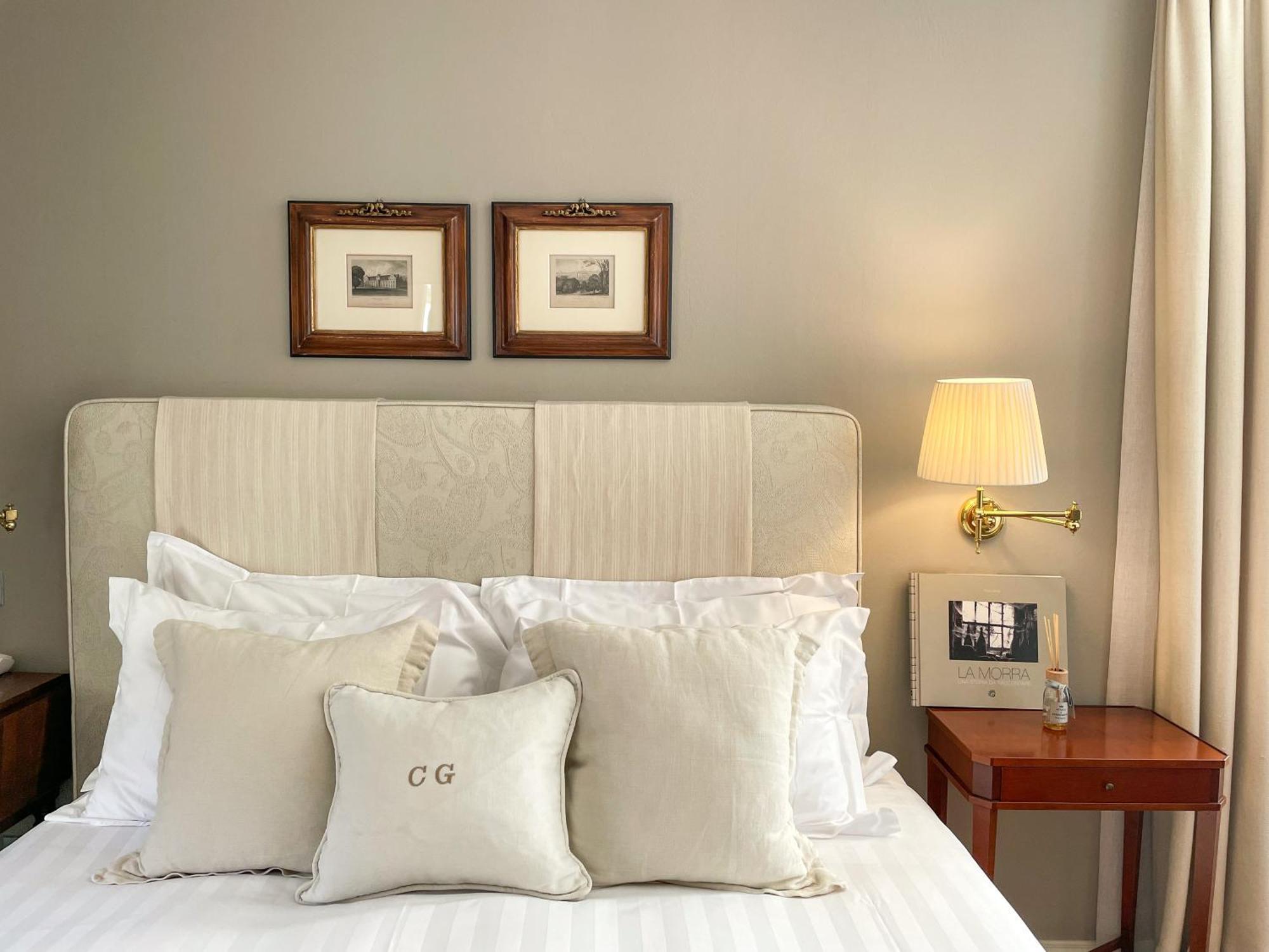 Corte Gondina Boutique Hotel La Morra Eksteriør billede