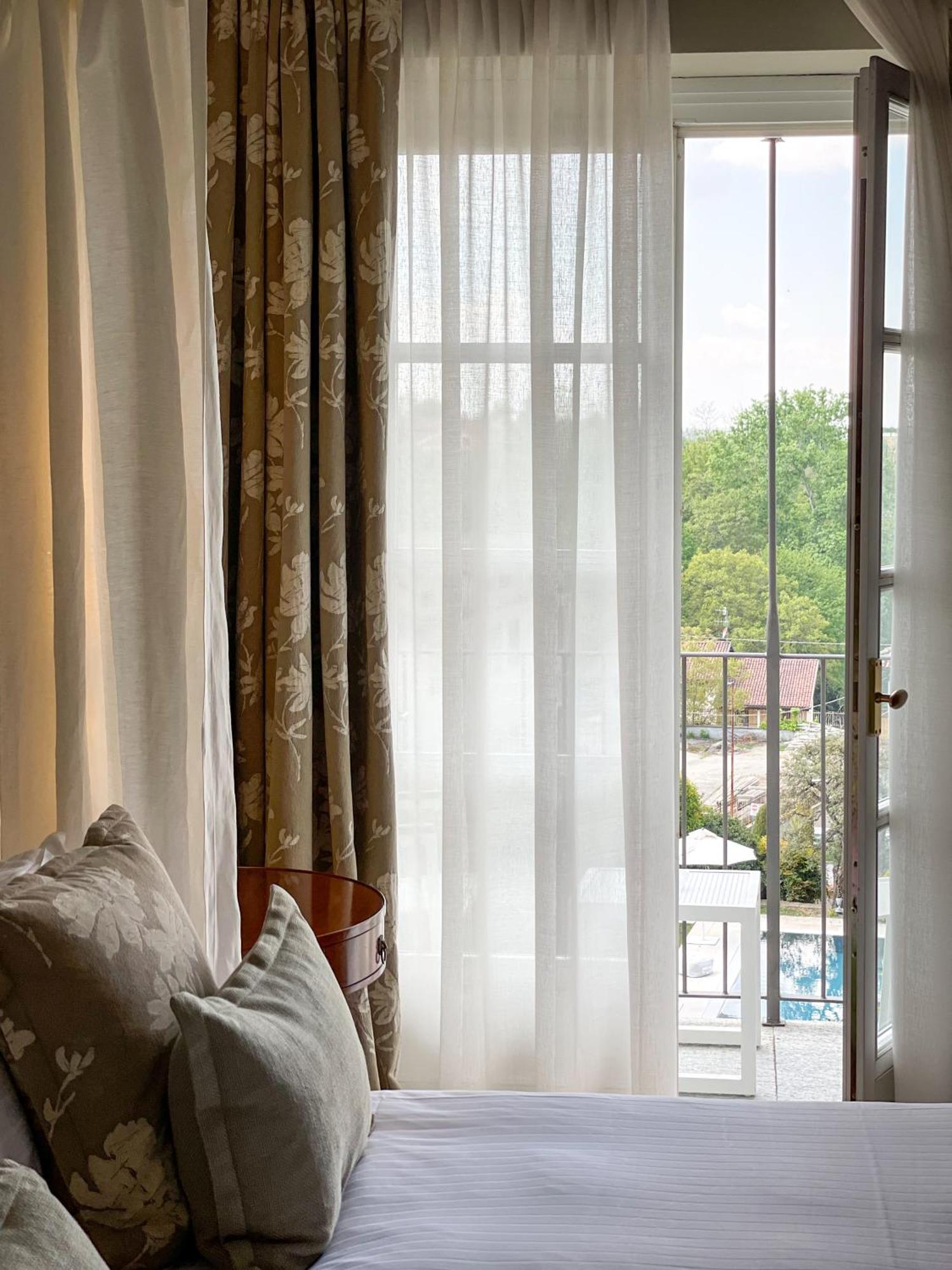 Corte Gondina Boutique Hotel La Morra Eksteriør billede